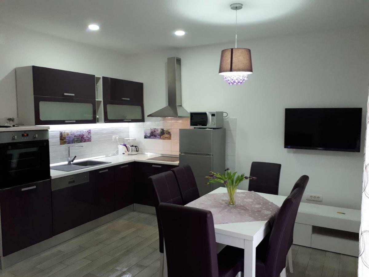 Kaštela Apartment Vedran מראה חיצוני תמונה