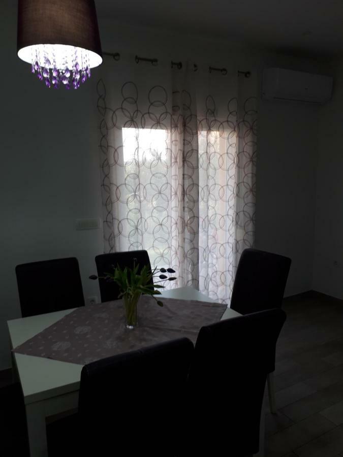 Kaštela Apartment Vedran מראה חיצוני תמונה